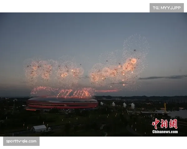 “成都凤凰山TIFO融合蜀南竹海、太阳神鸟等四川文化元素”